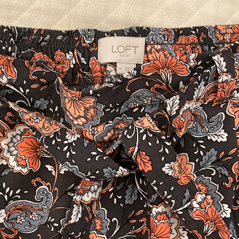 *B2G1 Sale!* Loft outlet skirt - medium - Picture 2 of 3